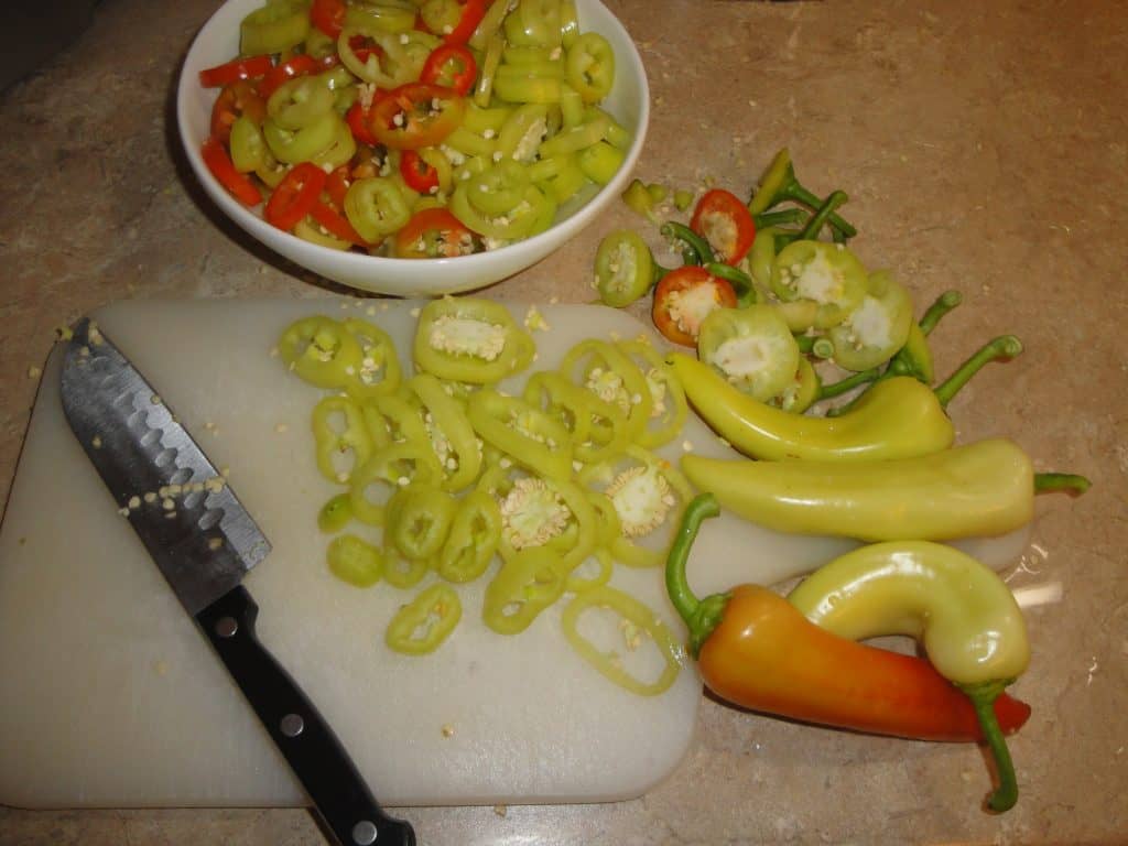 How to cut up banana peppers
