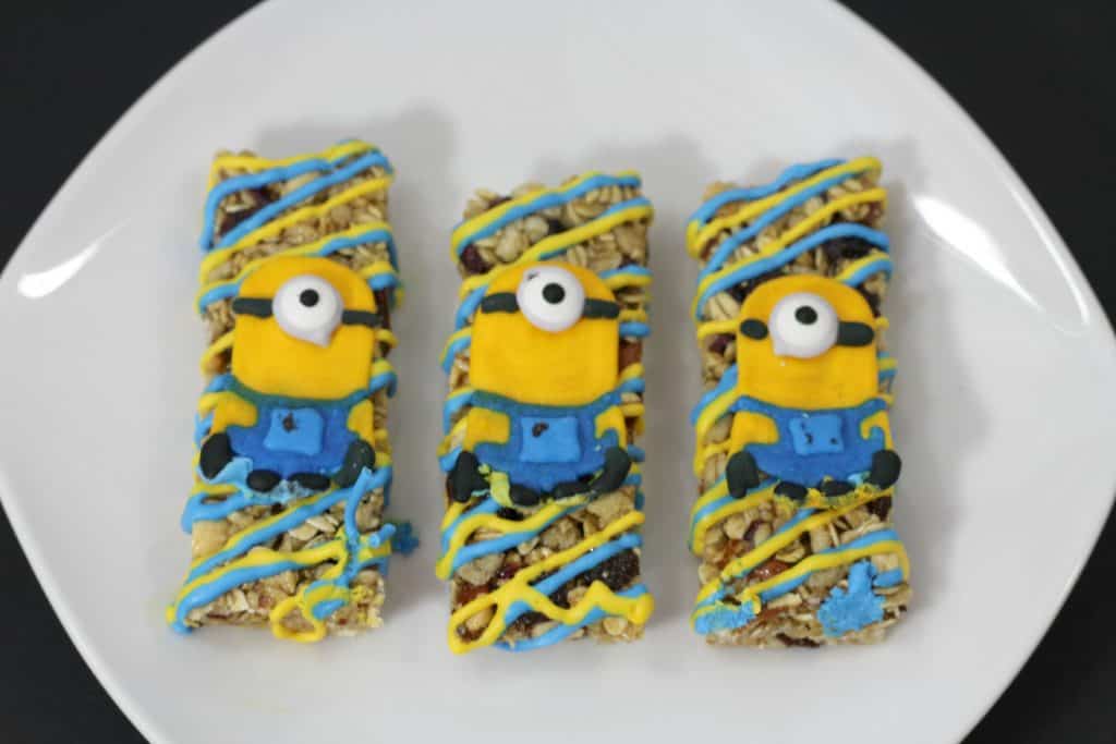 Fun Minions Granola Bars Recipe