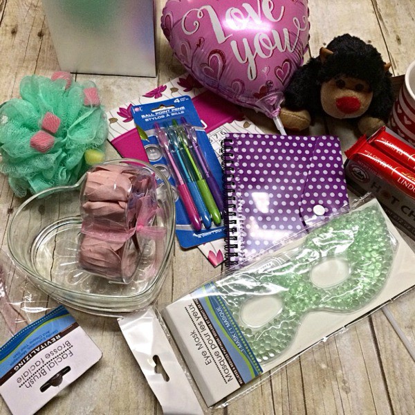 Dollar Store Valentine Gift Ideas Under $5 - Saving ...