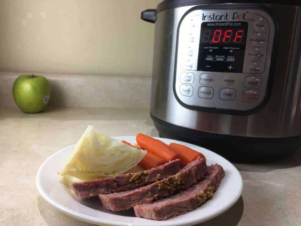 how to cook a corned beef in the instant pot