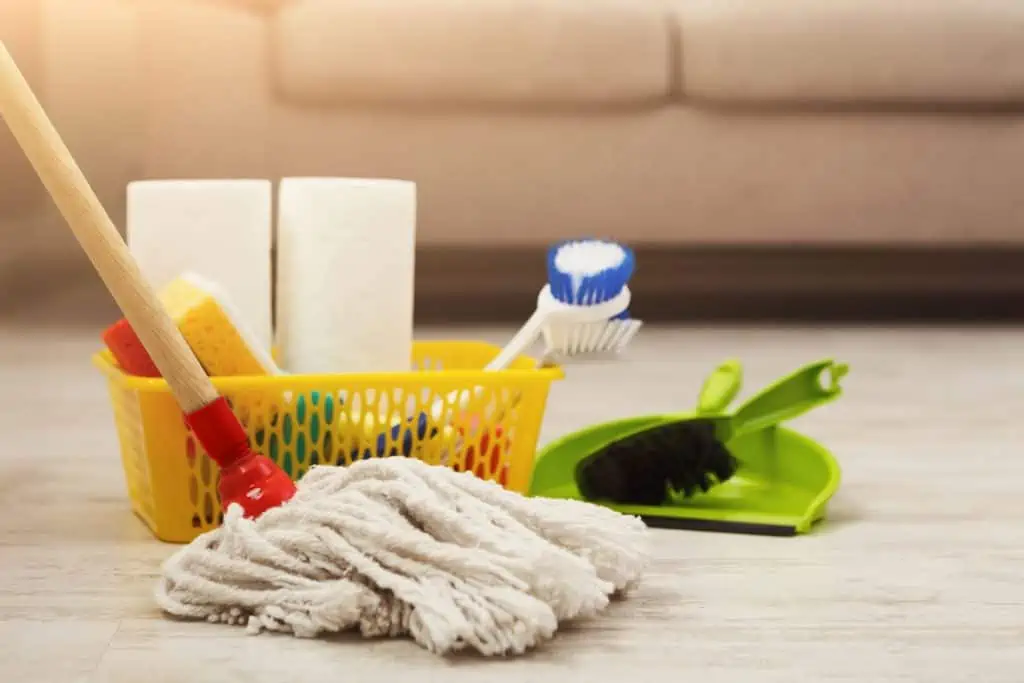 All Natural Spring Cleaning Tips & Recipes