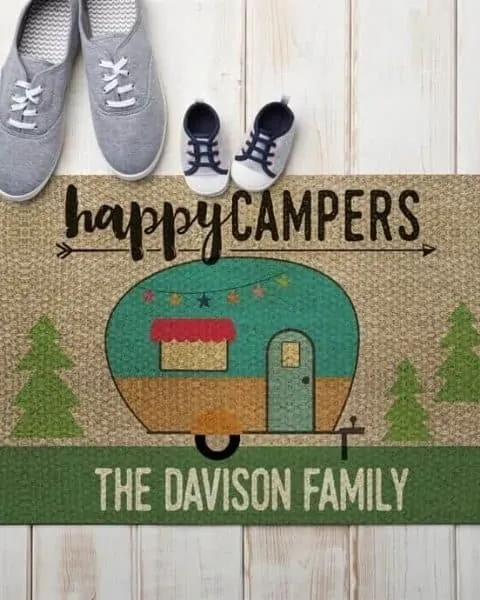 Doormat that says Happy Camper