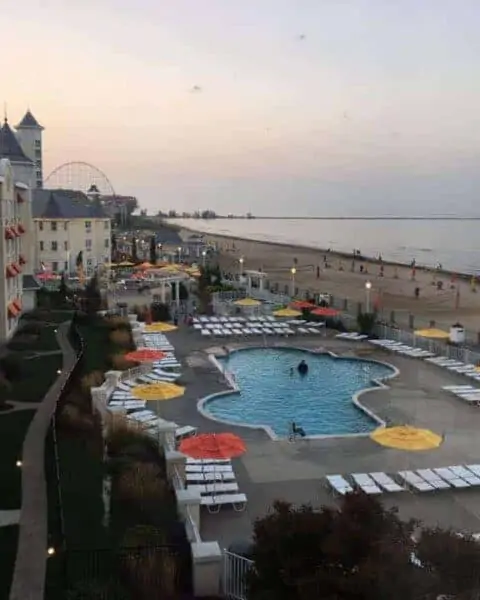 My Stay at Hotel Breakers Cedarpoint