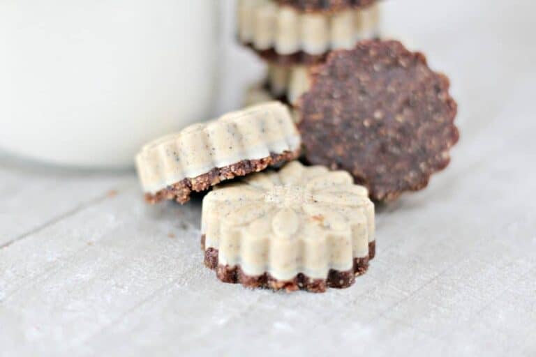  Cookies & Cream Keto Bomb