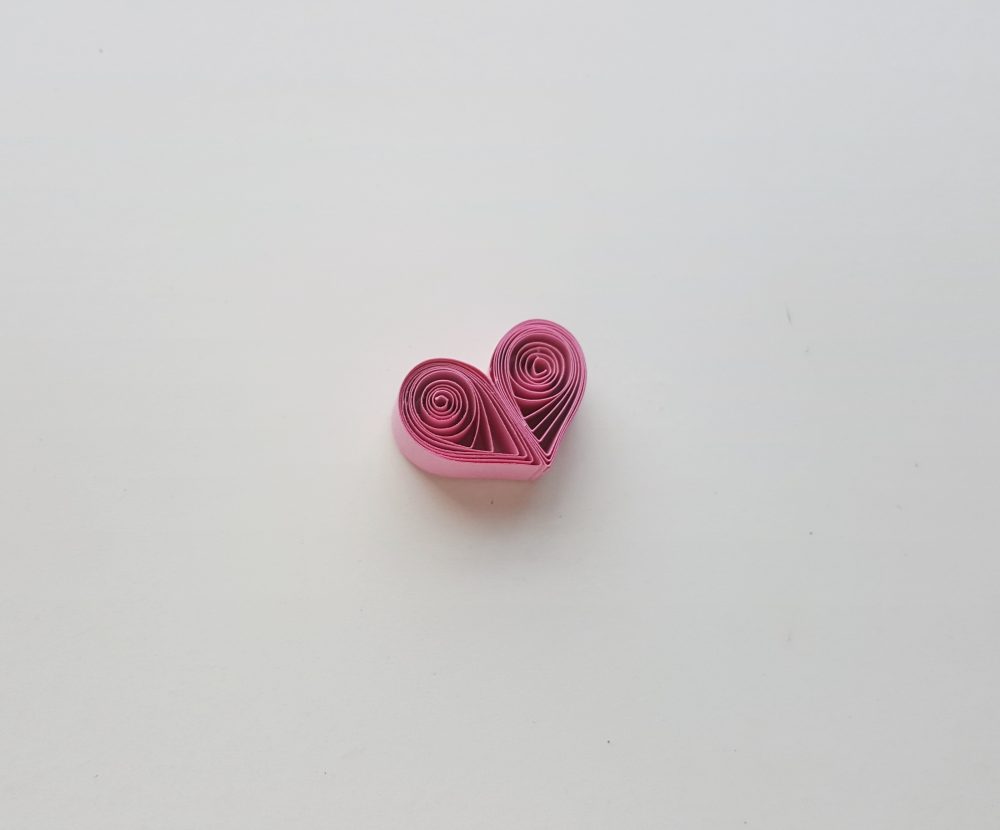 paper quilling heart