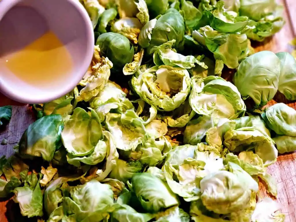 preparing brussel sprouts for oven