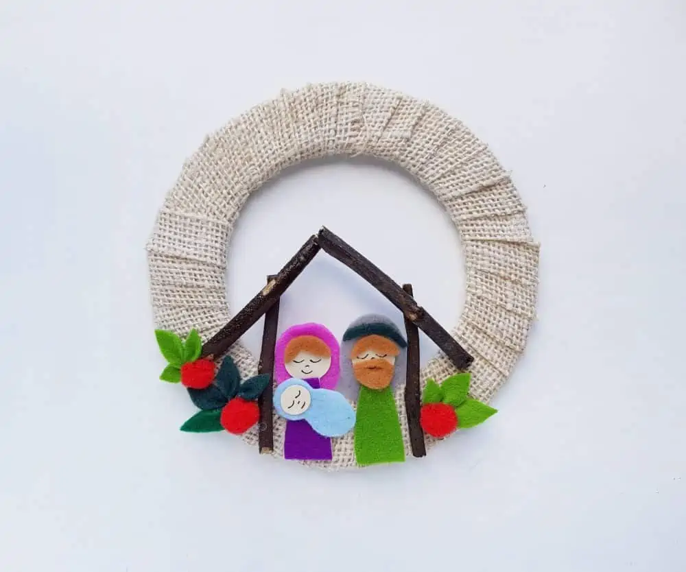 Nativity Scene Wreath Craft