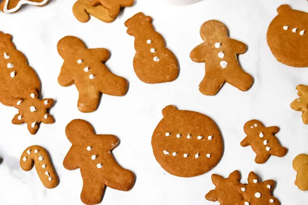 frosted gingersnap cookies