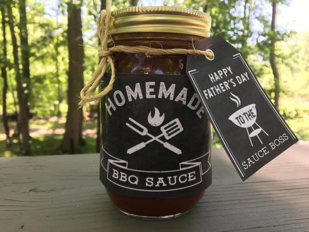 Free Father\'s Day Homemade BBQ Sauce printable tags and label.