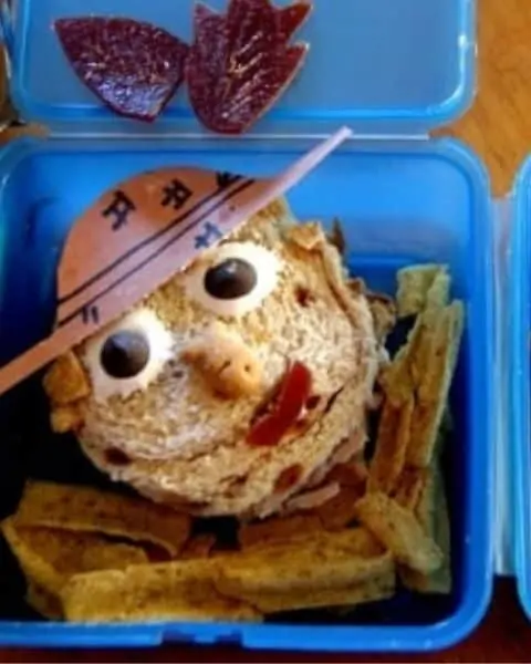 Scarecrow themed lunch for kids.