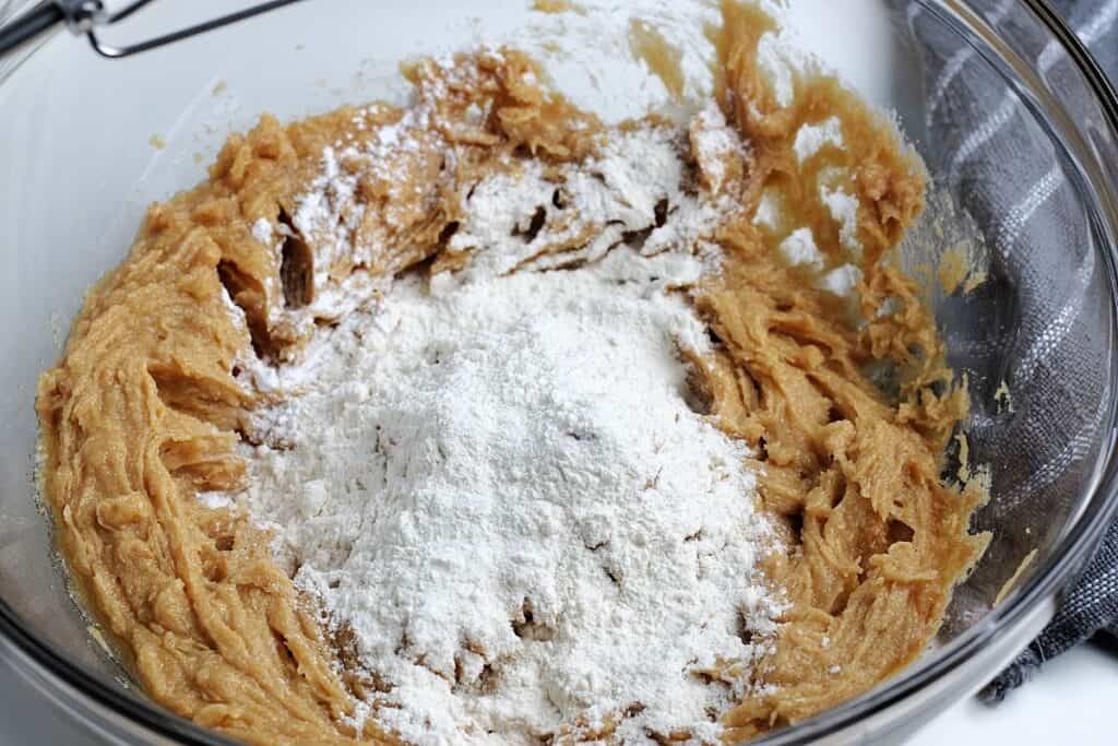 Peanut butter mixture together with flour.