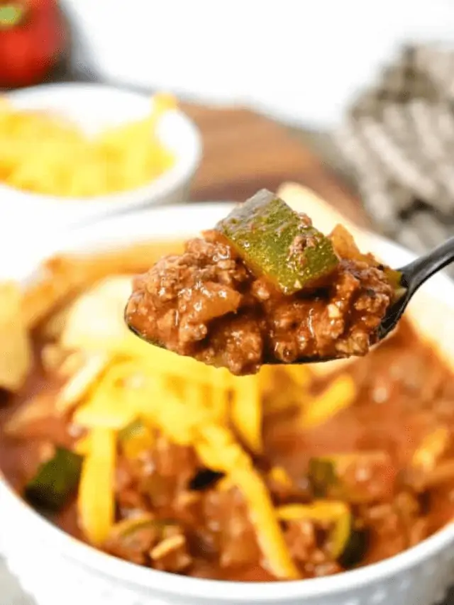 Easy Ground Venison Chili Recipe Cover Image