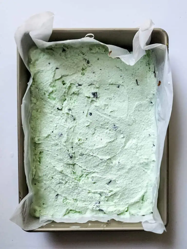 Mint ice cream baked in a pan.